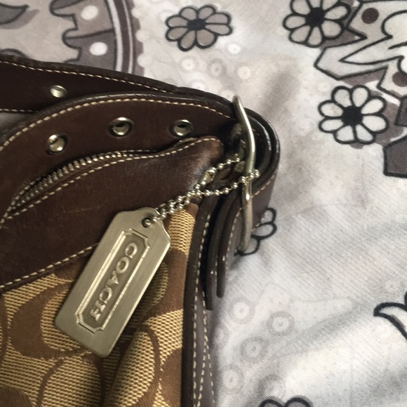 Coach 2000’s brown leather and Big C purse - Picture 3 of 10